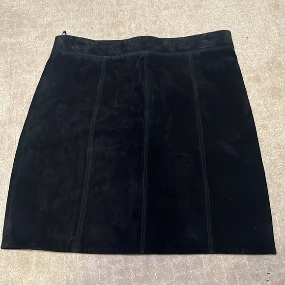 Bardot black suede mini skirt with zip backs size 8 - Picture 2 of 6